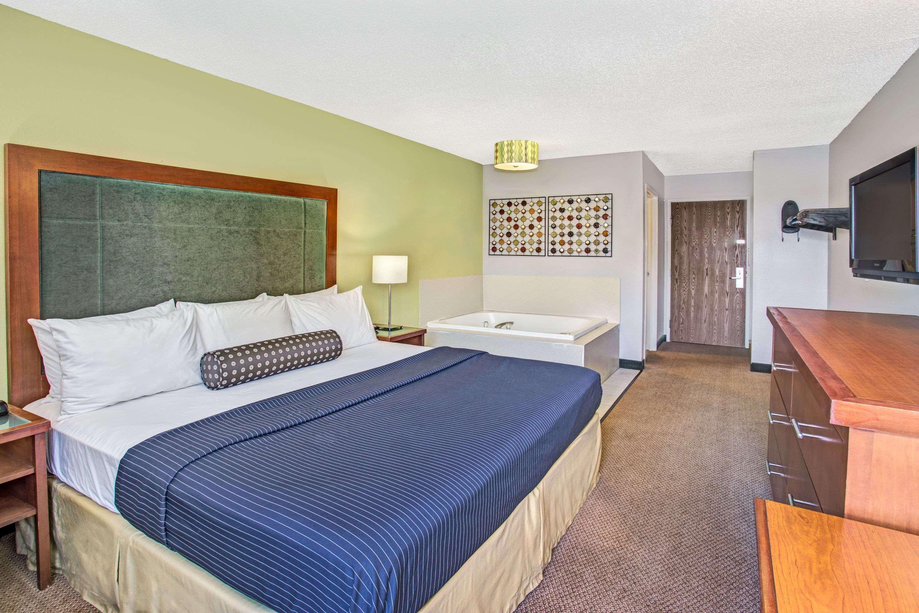 Days Inn By Wyndham Great Lakes Naval Base North Chicago Zewnętrze zdjęcie