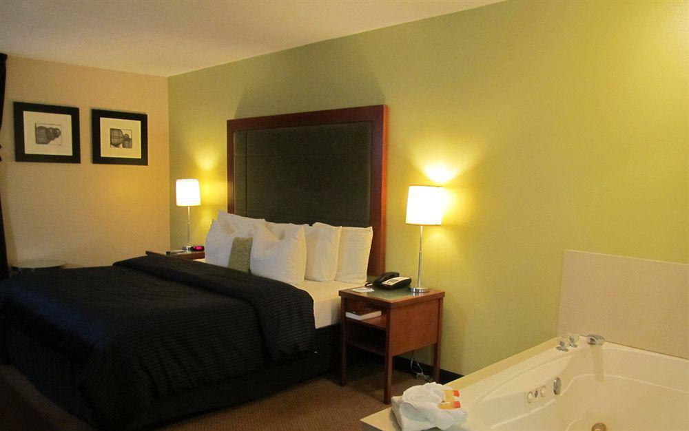 Days Inn By Wyndham Great Lakes Naval Base North Chicago Zewnętrze zdjęcie